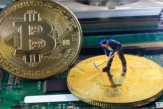 Chính vì tập tin được gửi đến từ một người bạn nên hầu hết người dùng đều thiếu cảnh giác, nhanh chóng tải về và mở ra xem tập tin này. Ảnh: Cnet