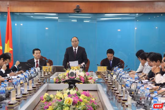 Thủ tướng đề nghị Bộ TT&TT nghiên cứu, cải tiến, đi đầu đổi mới tư duy, thử nghiệm cách làm mới.