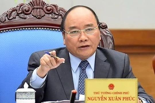 Thủ tướng cũng chỉ rõ, có thể thấy còn nhiều nội dung triển khai Chính phủ điện tử chưa được như mong đợi, như còn thiếu các văn bản làm cơ sở pháp lý cho việc kết nối, chia sẻ dữ liệu, còn rào cản trong cơ chế đầu tư ứng dụng CNTT,...