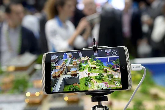 AR di động và nhiều công nghệ khác sẽ bước lên tầm cao mới khi mạng 5G phổ biến. Ảnh minh họa: Qualcomm.