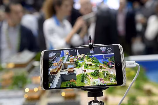 AR di động và nhiều công nghệ khác sẽ bước lên tầm cao mới khi mạng 5G phổ biến. Ảnh minh họa: Qualcomm.