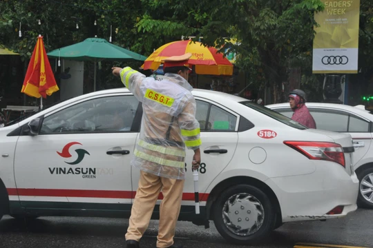 Kể từ 01/8/2018, người dân có những thông tin nóng cần liên hệ với Cục CSGT có thể liên lạc thêm qua số điện thoại di động 0995.67.67.67