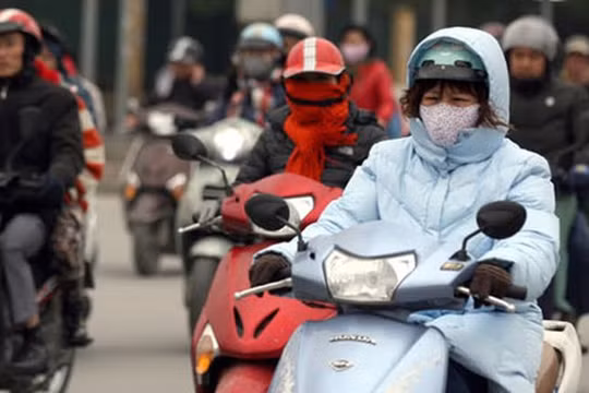 Hà Nội và các tỉnh Bắc, Trung Bộ đang trong đợt rét hại, nhiệt độ phổ biến 8-11 độ C. Ảnh: TTXVN