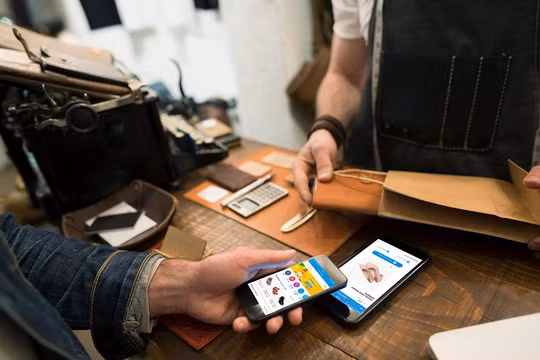 Các chủ bán hàng trên Zalo Shop khi sử dụng dịch vụ giao hàng và thu tiền của Shipchung đồng bộ trực tiếp trên Zalo Shop sẽ được giảm giá 30% phí vận chuyển trong tháng 3 và tháng 4/2018. Ảnh: Zalo