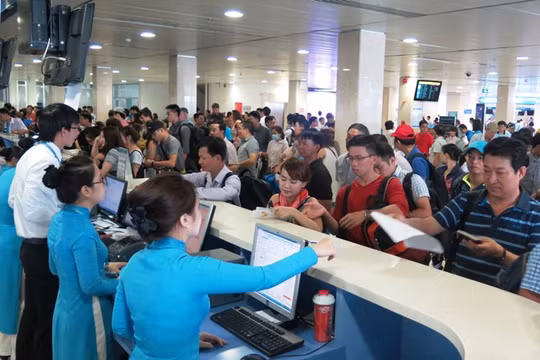 Trước những đợt nghỉ dài ngày, các quầy làm thủ tục tại Sân bay Tân Sơn Nhất gần như trong tình trạng quá tải. Ảnh: Cảng hàng không quốc tế Tân Sơn Nhất.