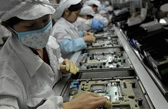 Nghỉ tết nhưng điện thoại và máy tính vẫn xuất khẩu đạt hơn 358 triệu USD