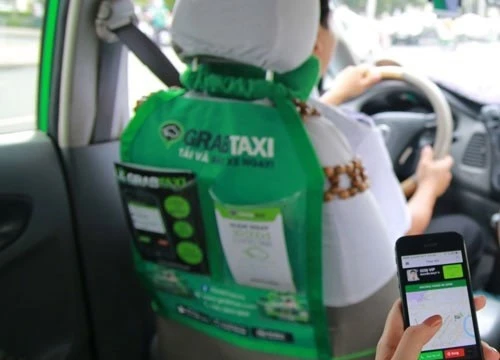 Grab Việt Nam tuyên bố: Giá cước GrabTaxi hiển thị trên ứng dụng Grab chỉ để hành khách tham khảo.