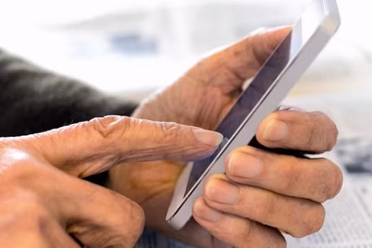 Kết quả khảo sát vào nửa cuối năm 2017 cho thấy, nhóm người tuổi trên 55 sở hữu trung bình 4 thiết bị trong mỗi gia đình, bao gồm 2 máy tính và 2 thiết bị di động.