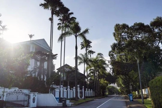 Biệt thự ở khu Caldecott Hill, một khu nhà giàu của Singapore - Ảnh: Bloomberg.