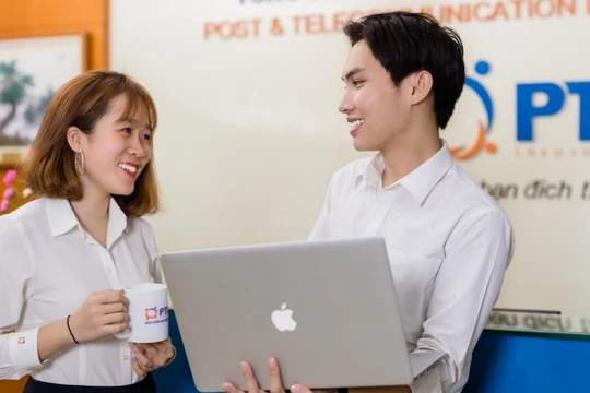 Hai cá nhân chi 1.200 tỉ đồng mua 15,9 triệu cổ phiếu PTI (Ảnh: PTI)