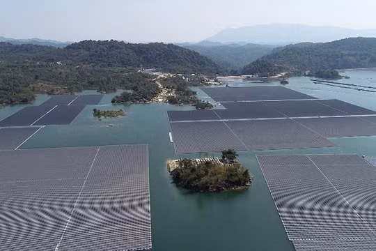 Đại gia ẩn sau bộ đôi dự án quang điện 7.800 tỉ đồng ở Nghệ An (Ảnh minh họa - Nguồn: Internet)