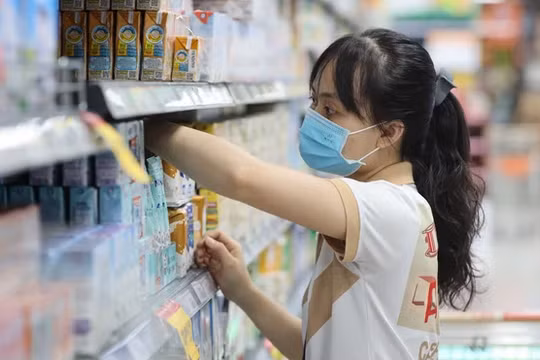 Giảm thuế VAT xuống 8% tác động thế nào tới người tiêu dùng?