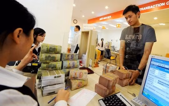 Hạn mức tín dụng và những câu hỏi còn treo