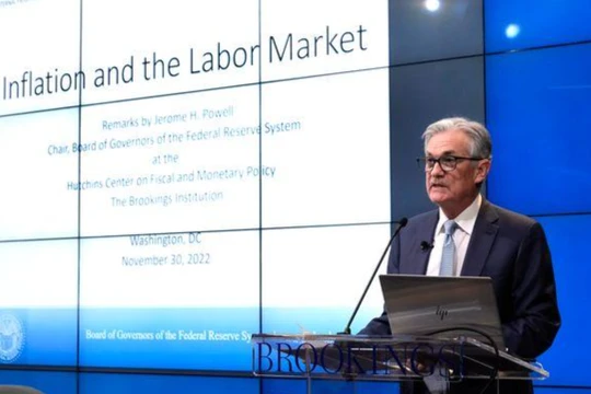 Chủ tịch Fed Jerome Powell tại một hội thảo về lạm phát và thị trường lao động (Ảnh: Getty)