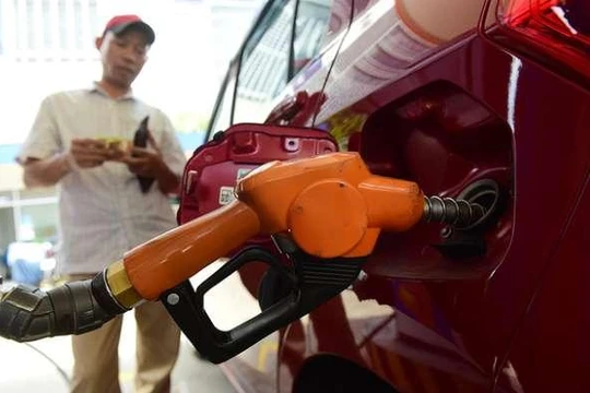 Vì sao nên nghiên cứu bỏ quỹ bình ổn giá xăng dầu?