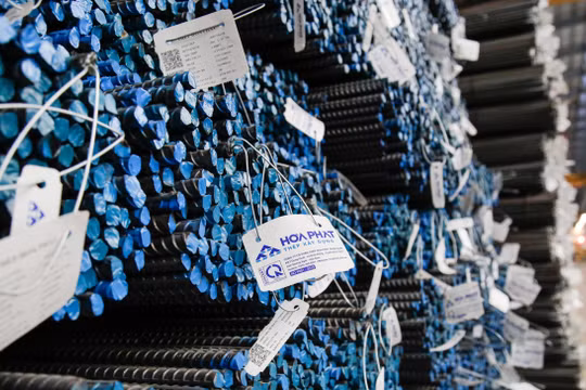 Hòa Phát bán 635.000 tấn thép trong tháng 10/2023