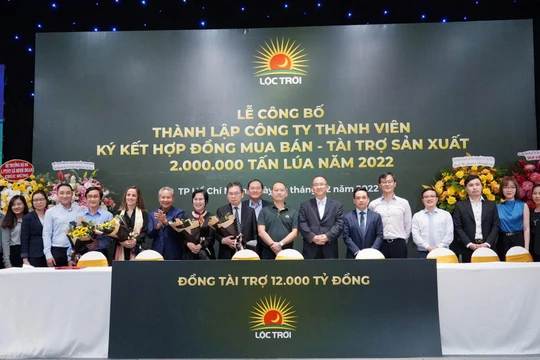 Ngân hàng cam kết đồng tài trợ 12.000 tỉ đồng cho đơn hàng sản xuất 2 triệu tấn lúa trong năm 2022 của Lộc Trời