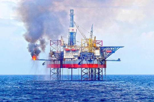 Những nhóm ngành cổ phiếu hưởng lợi từ chiến sự Nga – Ukraine