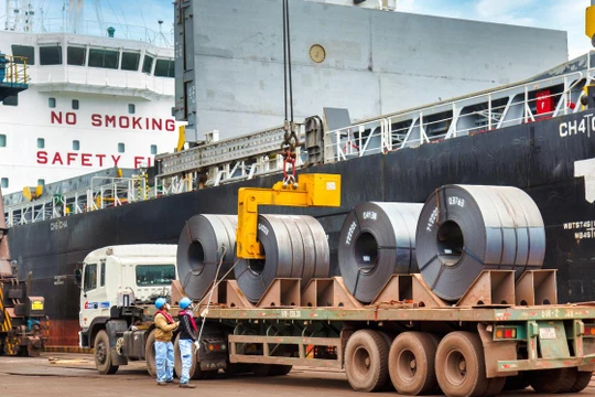 Sản lượng thép cuộn cán nóng HRC Hòa Phát tháng 2/2022 tăng 36% so với cùng kỳ (Ảnh: Hòa Phát)