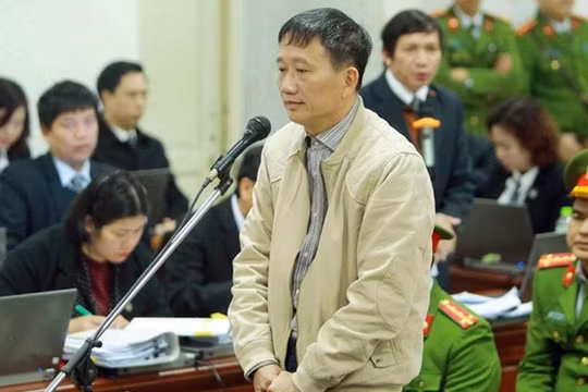 Ông Trịnh Xuân Thanh ra tòa ở vụ án thứ 2 với cáo buộc tham ô tài sản. Ảnh: TTXVN