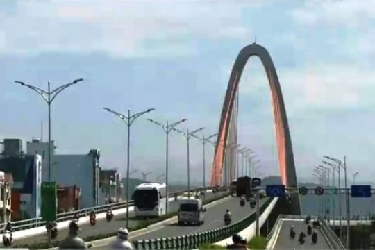 Bộ GTVT đề xuất dừng thu phí xe máy