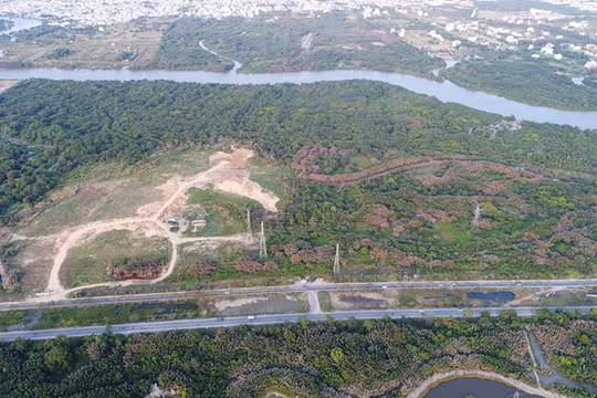 Khu đất Phước Kiển bị kết luận có vi phạm trong chuyển nhượng. Ảnh: Zing