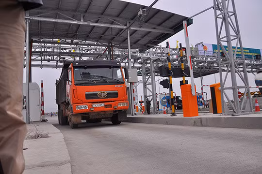 Thu phí tự động thí điểm tại 3 trạm trên quốc lộ 1 và đường Hồ Chí Minh