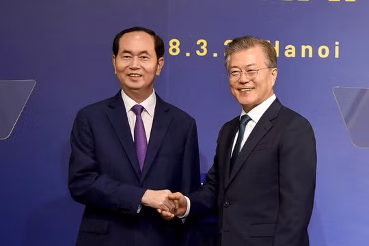 Chủ tịch nước Trần Đại Quang và Tổng thống Hàn Quốc Moon Jae In. Ảnh: VGP