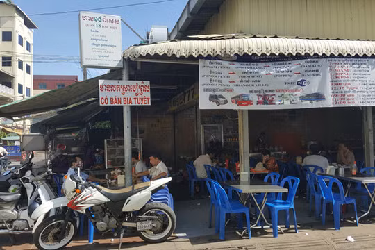 Một tiệm kinh doanh của người gốc Việt Nam tại Phnom Penh