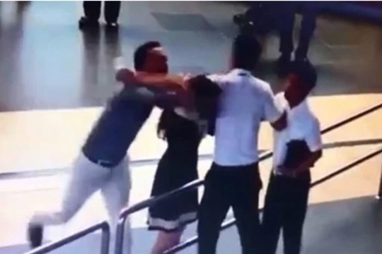 Chấm dứt hợp đồng lao động với thanh tra giao thông Hà Nội