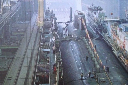 Quá trình đóng tàu ngầm lớn nhất thế giới