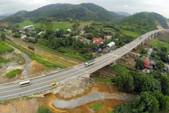 Cao tốc Nội Bài - Lào Cai tồn tại nhiều điểm nóng mất ATGT - Ảnh: VEC