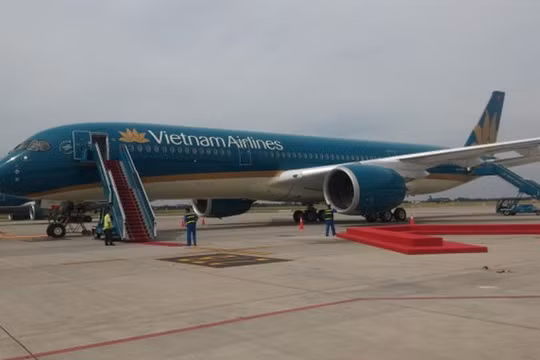 Chiếc máy bay AirbusA350 đầu tiên của Vietnam Airlines. (Ảnh: Tuổi trẻ)