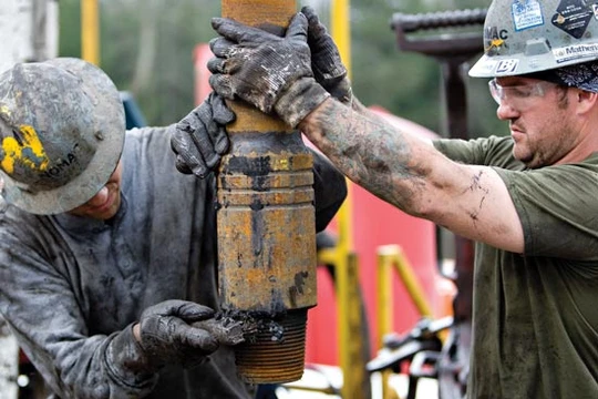 Dầu tăng hơn 8%, đạt mức tăng 3 ngày mạnh nhất kể từ năm 1990