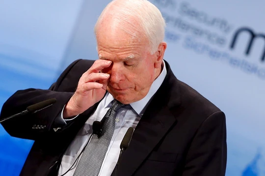 Thượng nghị sĩ McCain tuyên bố không bỏ phiếu cho tỷ phú đồng đảng Cộng Hòa Donald Trump.