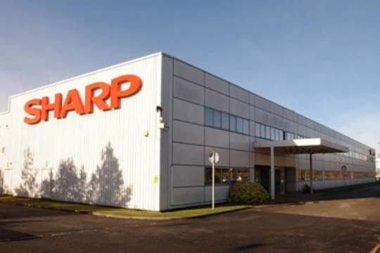 S&P: Tập đoàn Sharp đang ở trong tình thế “vỡ nợ có lựa chọn”