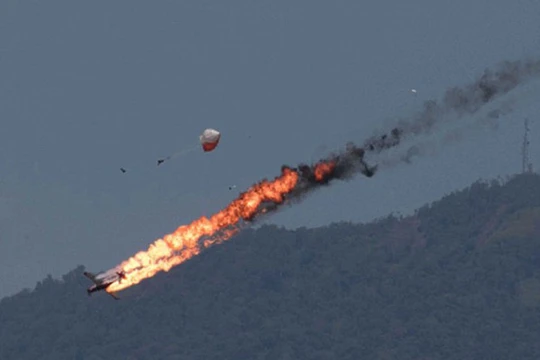 Su - 24 của Nga bị không quân Thổ Nhĩ Kỳ bắn hạ tại Syria