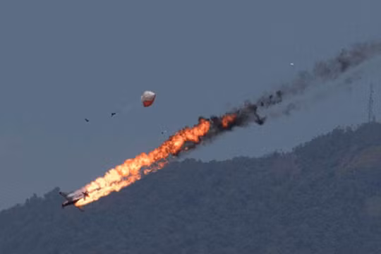 Su - 24 của Nga bị không quân Thổ Nhĩ Kỳ bắn hạ tại Syria