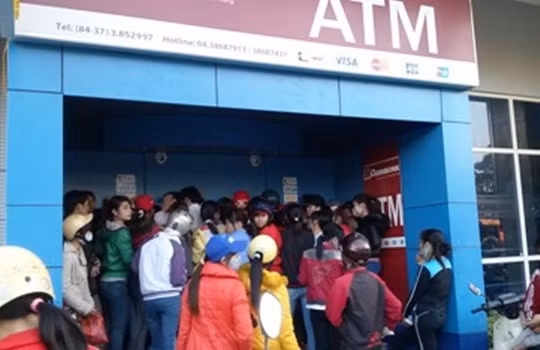 Dự kiến tăng hạn mức rút tiền tại ATM