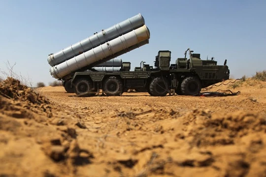 Tên lửa S-300 trực chiến cùng S-400 khóa chặt không phận Syria, Iraq không “yêu” Mỹ, tướng công an làm chủ tịch Hà Nội