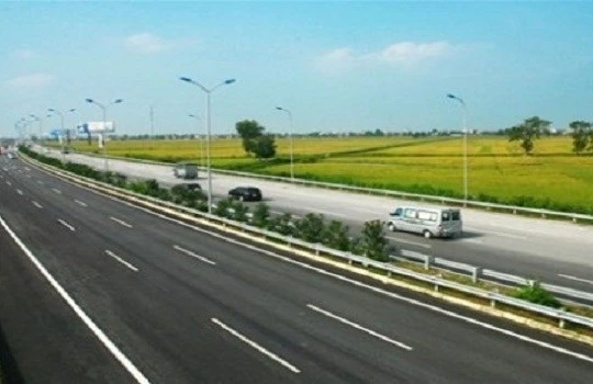 Đề xuất mức phí tới 180.000 đồng/xe trên cao tốc Hà Nội - Hải Phòng