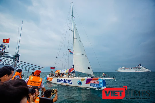 Đội thuyền đua Clipper Racer Đà Nẵng bị nạn trên biển phải rời cuộc đua sớm hơn dự kiến.