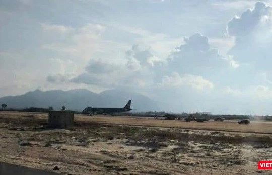 Máy bay Vietnam Airlines hạ cánh nhầm đường băng sân bay Cam Ranh ngày 29/4. Ảnh: VietTimes