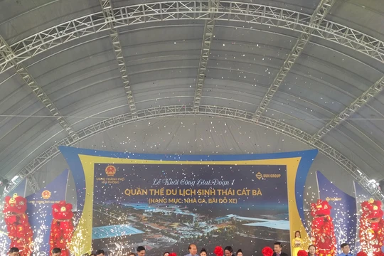 Lễ khởi công Giai đoạn 1 dự án quần thể khu du lịch sinh thái Cát Bà. 