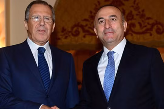 Ngoại trưởng Nga Sergei Lavrov trong một cuộc gặp với người đồng cấp Thổ Nhĩ Kỳ Mevlut Cavusoglu. (Nguồn: Getty Images)