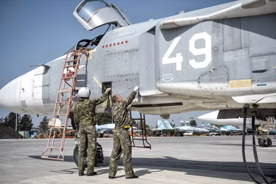 Tin nóng 24h: Biển Đông tiếp tục nóng; Nga rút quân khiến thế giới choáng; Bí thư Thăng nổi như “sâu bít”; Dân Việt toàn người no đủ; Dấu ấn Nga ở Syria, chiến sự vẫn quyết liệt