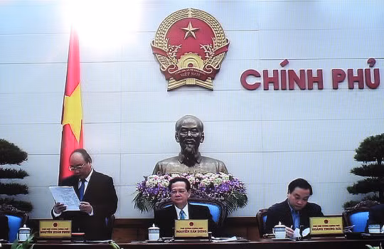 Thủ tướng Nguyễn Tấn Dũng chủ trì hội nghị trực tuyến của Chính phủ với các địa phương - Ảnh: V.V.T