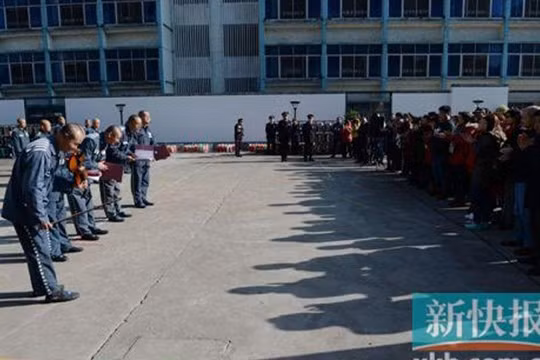 Các ngày cuối tuần sẽ có các hoạt động văn hóa cho các phạm nhân vốn là quan tham.