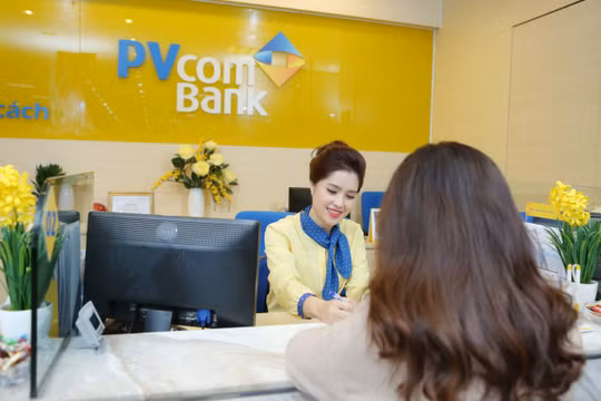  PVcomBank tri ân KH nữ nhân ngày 8/3