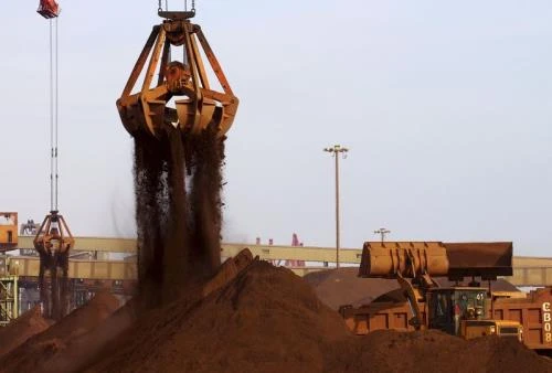 Hòa Phát phải nhập khẩu hơn 1,6 triệu tấn quặng sắt năm 2016